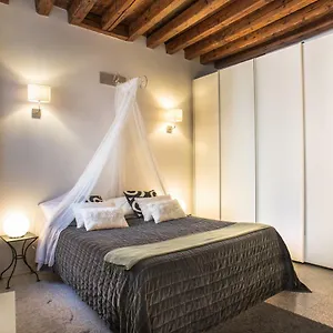 Terrazzina - Romantic Pied A Terre At The Heart Of Cannaregio District Venise