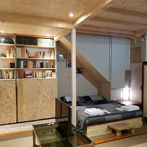 Zen House , Genua Italien